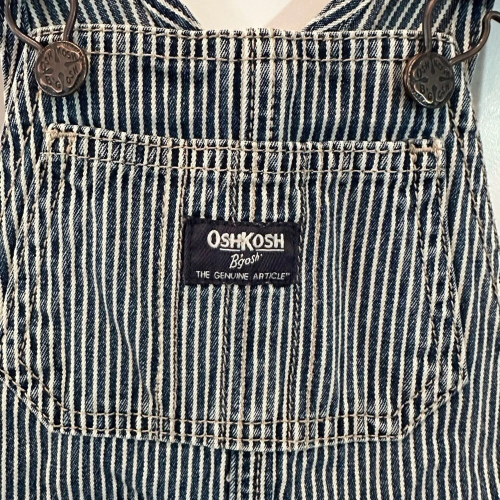 Oshkosh B gosh Overalls Sz 2T Conductor Stripe Vestbak Denim Jeans Snaps